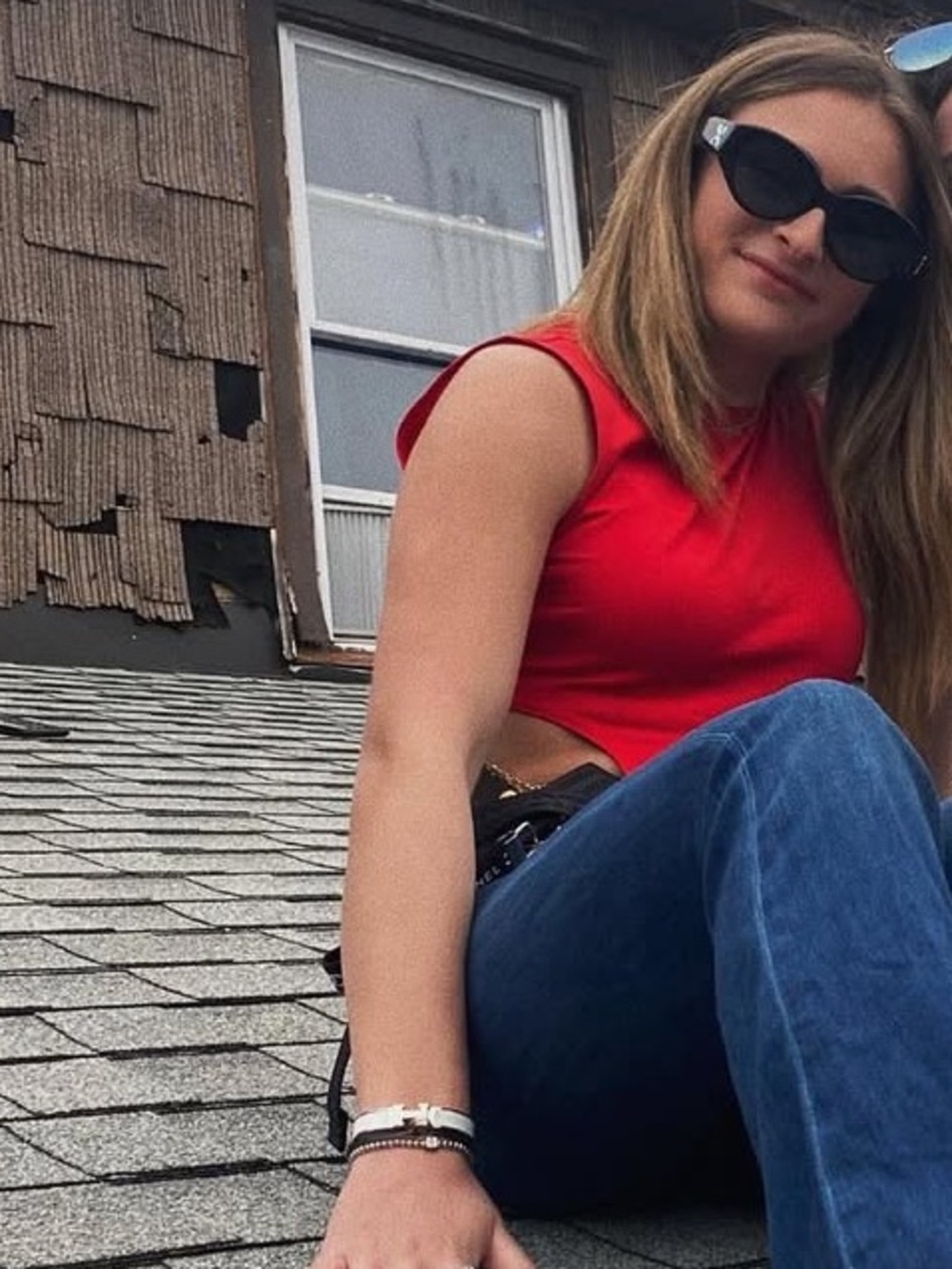 SHEIN Red Sleeveless Clip-Hem Crop Top with Hardware